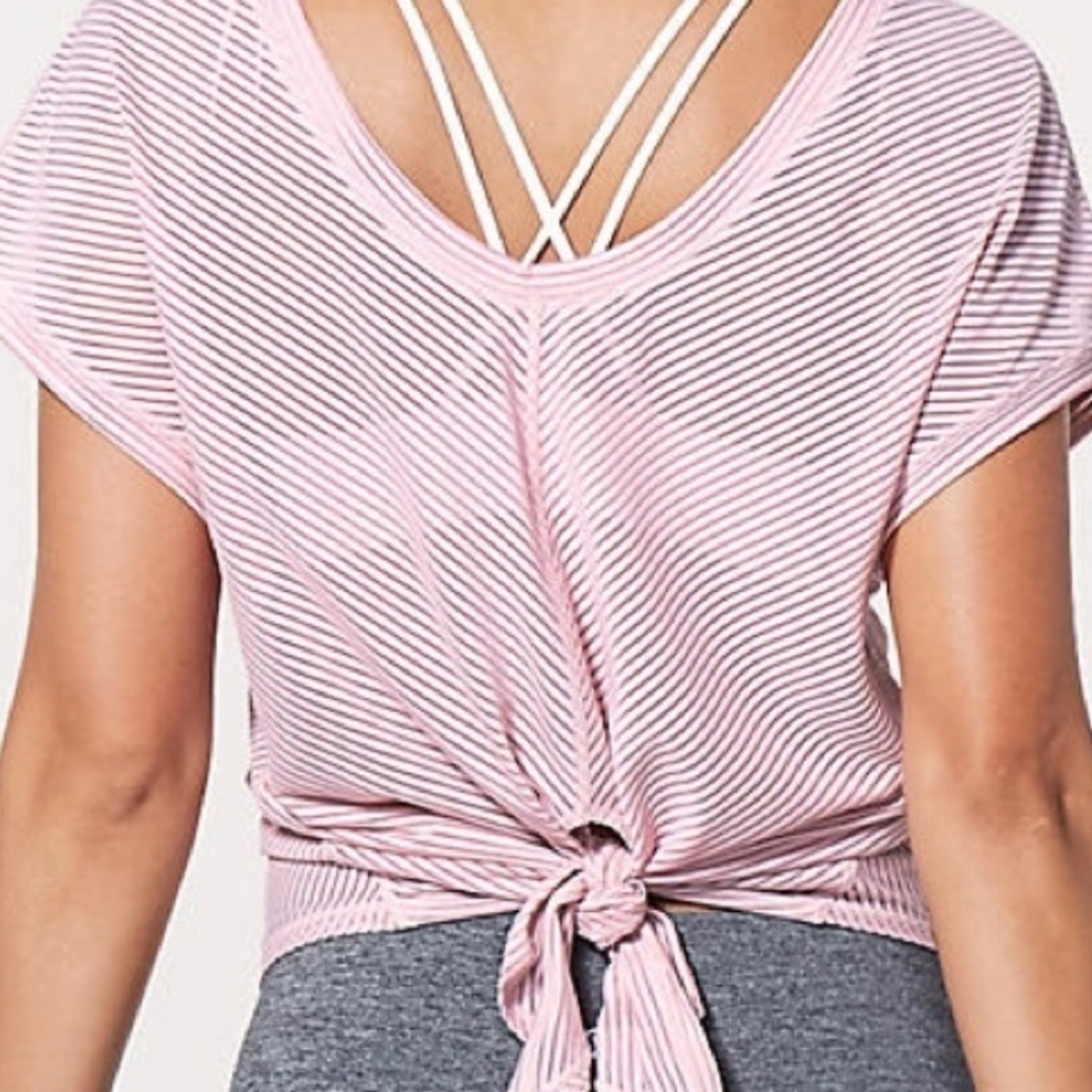 Lululemon Miles Ahead Petals sz 4